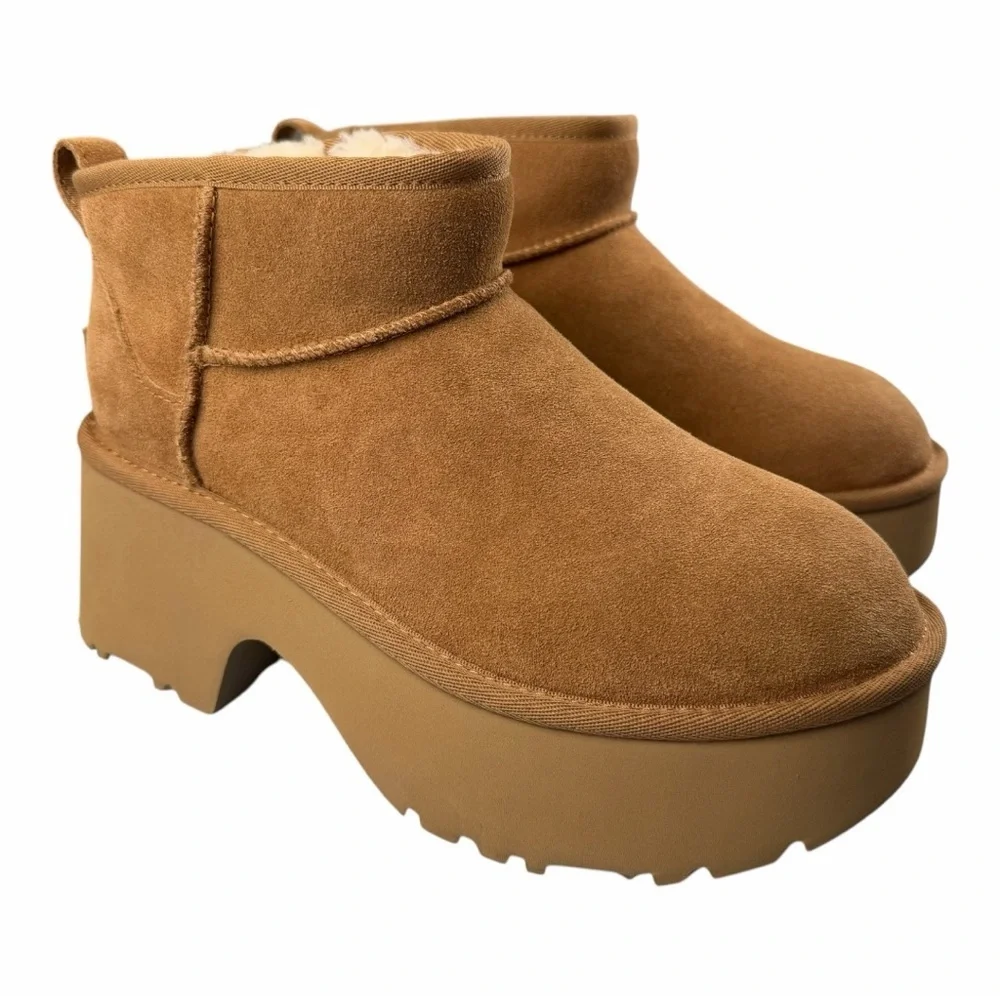 NWT UGG Women’s Classic Ultra Mini Platform Boots Chestnut Size 7